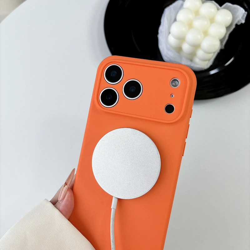 Custodia per telefono ufficial - Liquid Silicone Magnetic Phone Case recensione e prezzo